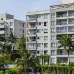 Fachadas de prédios residenciais brasileiros para captação de imóveis alugados