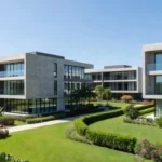 Condomínio residencial moderno no Brasil simbolizando pós-venda imobiliário e indicações